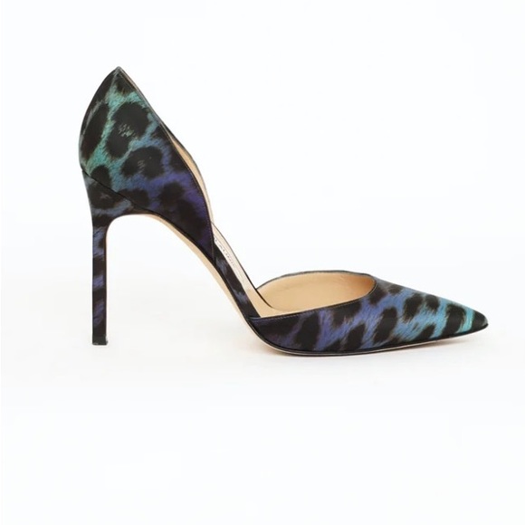 Leopard print satin Manolo Blahnik pumps. - Picture 4 of 9